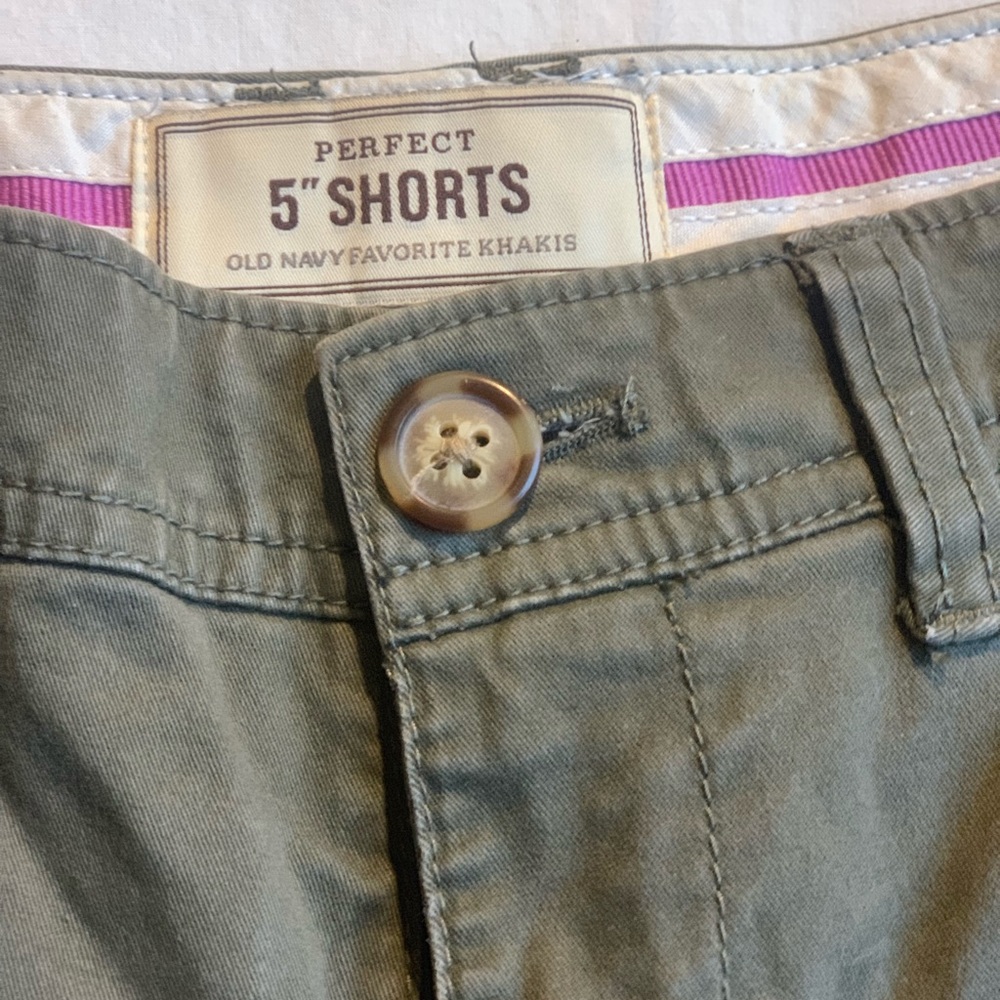 3/$15 Navy green Old Navy Khaki Shorts - Picture 4 of 8